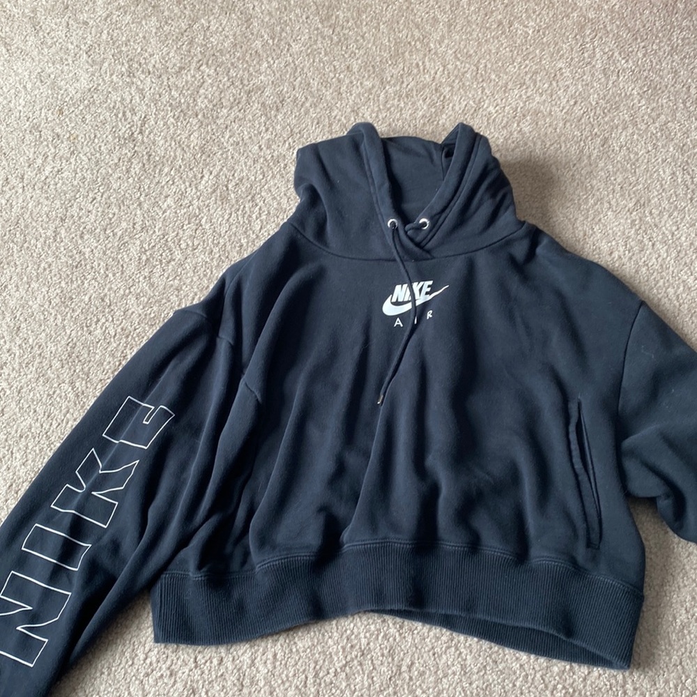nike air cropped sweatshirt